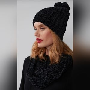 NY&C Beanie and Scarf Set